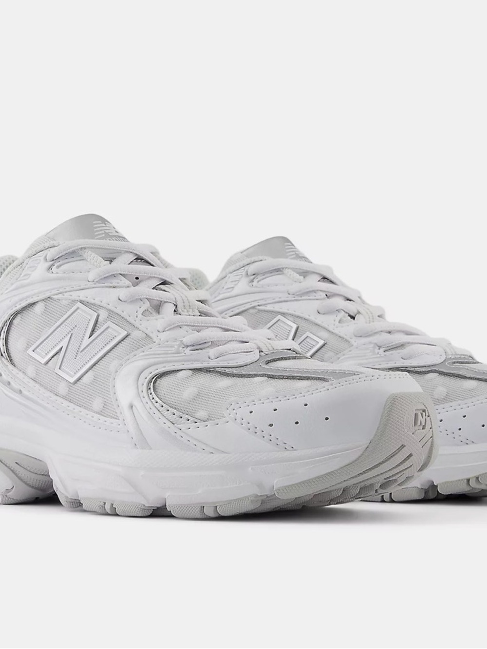 New Balance White and Silver Retro Runner - Picture 2 of 6